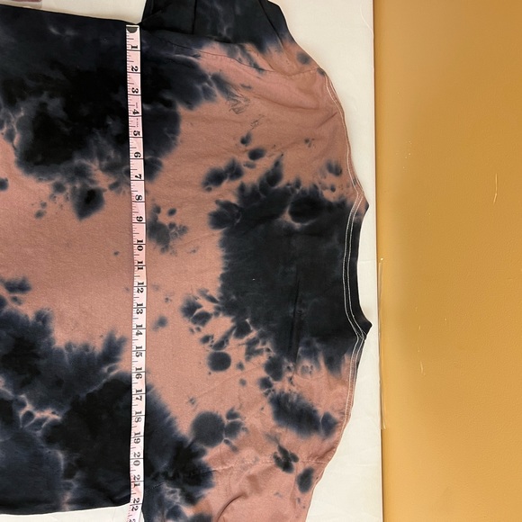 Cotton long sleeve, crop top by buzz size large colors, blue, and Taupe - Picture 6 of 9